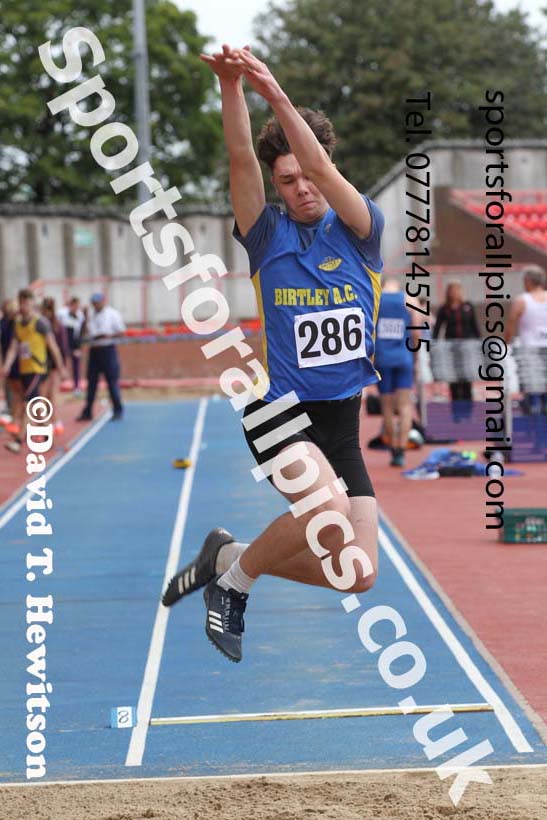 Long jump, 2021 Gateshead Tartan Games. Photo: David T. Hewitson/Sports for All Pics